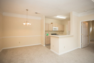 St. Andrews Apartment Homes in Johns Creek, GA - Foto de edificio - Interior Photo