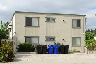 2835 Polk Ave in San Diego, CA - Foto de edificio - Building Photo