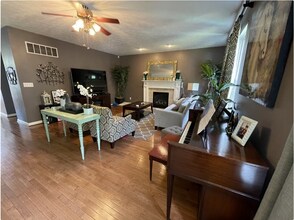 3744 Jonathan Rdg in Columbus, IN - Building Photo - Building Photo