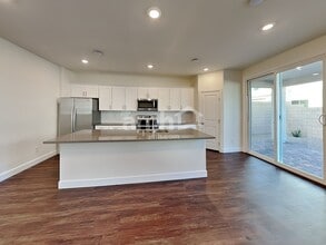 8844 Carmine Cob Ave in Las Vegas, NV - Building Photo - Building Photo