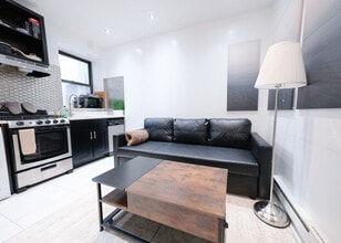 5 W 101st St in New York, NY - Building Photo - Building Photo