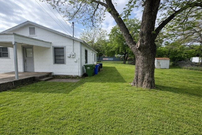 413 Bolliger Blvd in White Settlement, TX - Building Photo - Building Photo