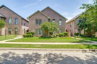 1301 Belle Pl in Fort Worth, TX - Building Photo - Building Photo