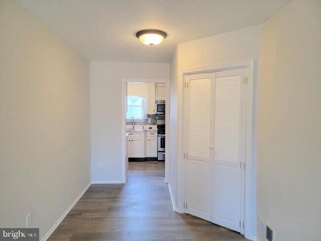 property at 308 Dove Ct