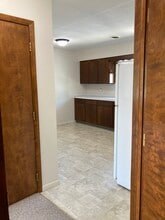 425 6th Ave NW, Unit 1 in Valley City, ND - Foto de edificio - Building Photo