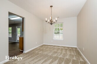 120 Wheaton Crest Ct in Winston-Salem, NC - Foto de edificio - Building Photo