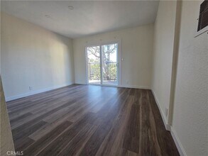 3942 Manzanita Dr in San Diego, CA - Foto de edificio - Building Photo
