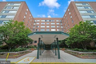 4301 Massachusetts Ave NW in Washington, DC - Building Photo