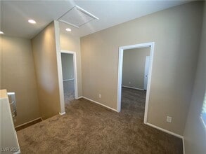 8425 Orly Ave in Las Vegas, NV - Building Photo - Building Photo