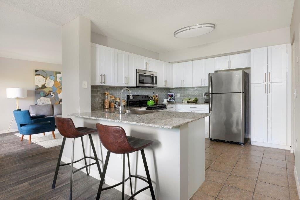 Weston Place Apartments in Weston, FL - Foto de edificio