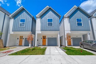 2105 Sam Wilson St in Houston, TX - Building Photo