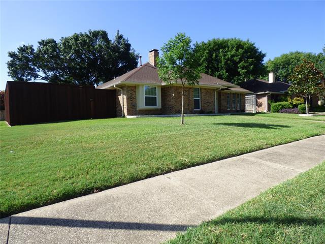 1920 Arbor Creek Dr in Carrollton, TX - Building Photo