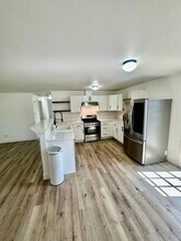 4633 Larry Pl in Klamath Falls, OR - Building Photo - Building Photo