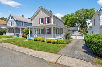 15 Maple St in Beacon, NY - Building Photo - Building Photo