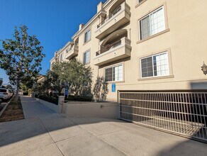 1730 Colby Ave in Los Angeles, CA - Building Photo - Building Photo