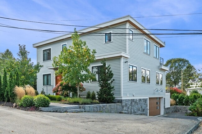 99 Naugus Ave in Marblehead, MA - Building Photo - Building Photo