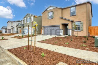 4636 Sami Jo Dr in Merced, CA - Foto de edificio - Building Photo