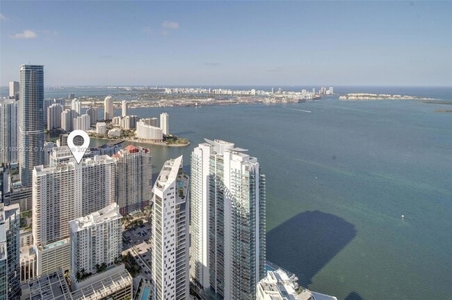 1200 Brickell Bay Dr, Unit 3206 in Miami, FL - Building Photo - Building Photo