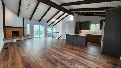 161 Monterey Blvd in Hermosa Beach, CA - Building Photo - Building Photo