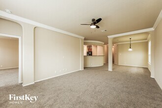 10834 Mustang Oak Dr in San Antonio, TX - Foto de edificio - Building Photo