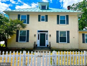 21 S Church St in Berryville, VA - Building Photo - Building Photo