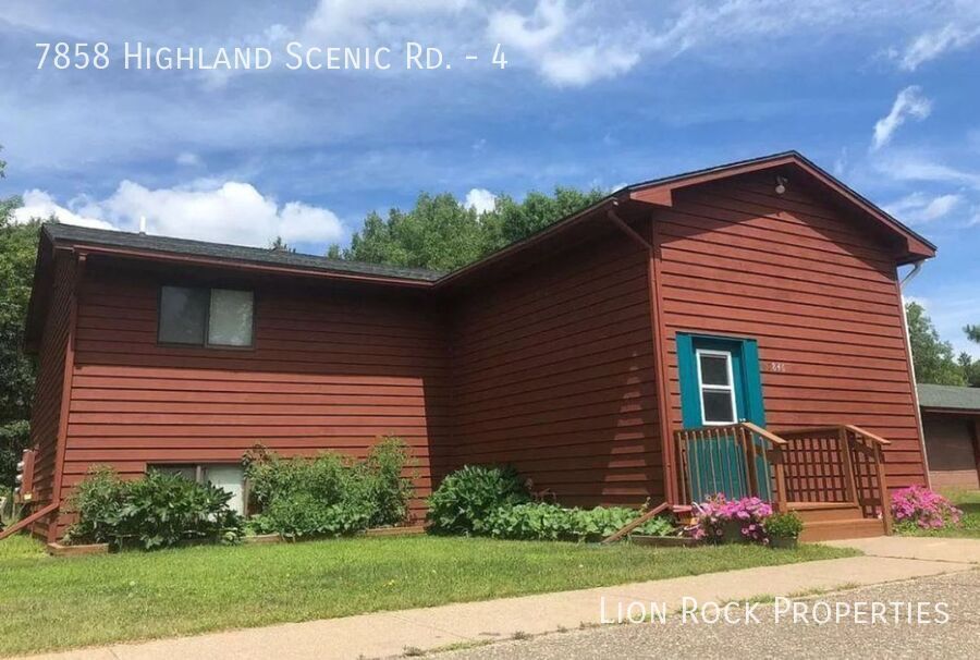 7858 Highland Scenic Dr in Baxter, MN - Building Photo