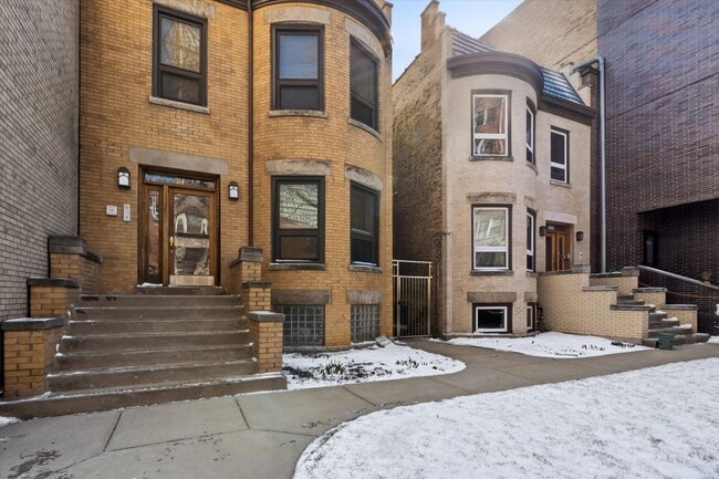 5739 N Winthrop Ave in Chicago, IL - Building Photo - Building Photo