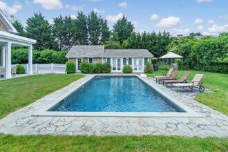 29 South St in Southampton, NY - Building Photo - Building Photo