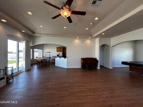 8127 W Ave E12 in Lancaster, CA - Building Photo - Building Photo
