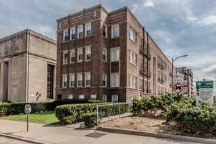 921-923 Lake St Apartments