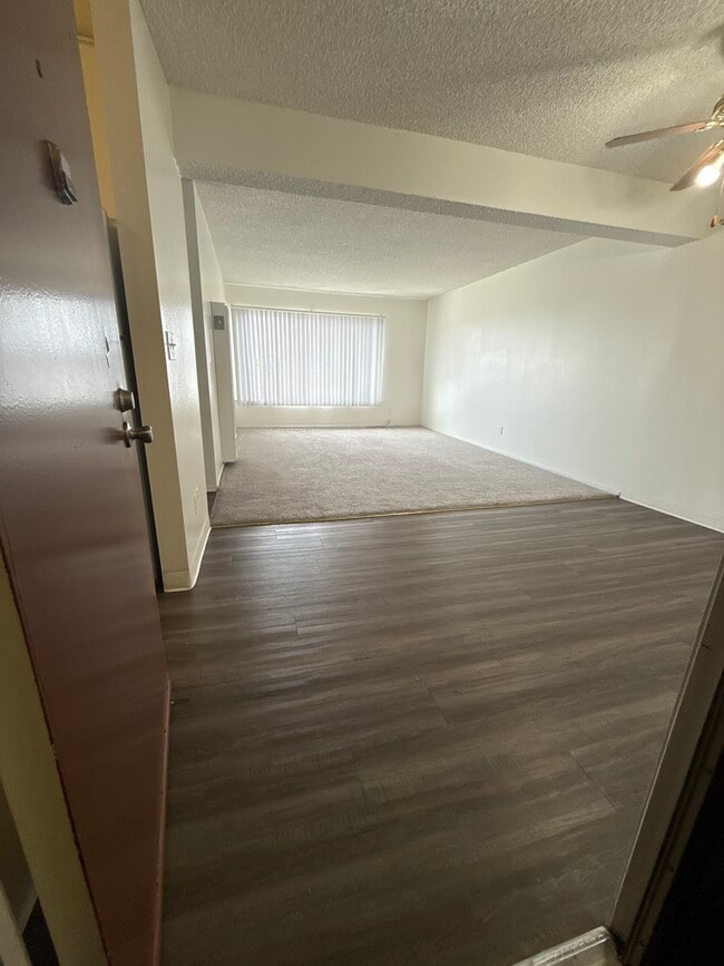 14106 Cerise Ave, Unit 3RD in Hawthorne, CA - Building Photo - Building Photo