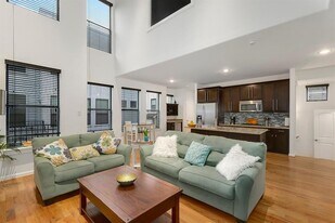 1841 Radcliffe St in Houston, TX - Building Photo