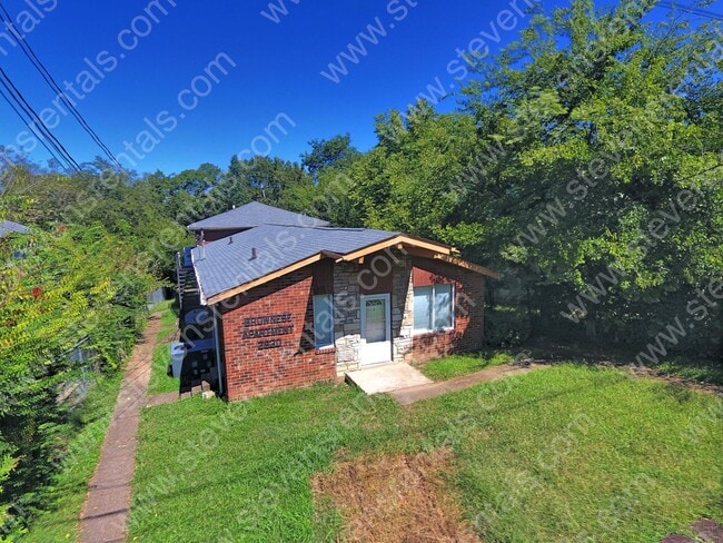 2830 Georgia Ave in Nashville, TN - Building Photo - Building Photo