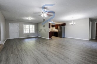 43 Country Square Way in Dallas, GA - Building Photo - Building Photo