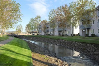 Knox Butte Apartments in Albany, OR - Foto de edificio - Building Photo