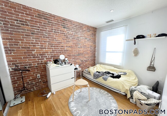 73 Gainsborough St in Boston, MA - Building Photo - Building Photo