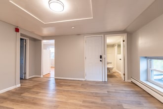 672 N Main St in Woonsocket, RI - Building Photo - Building Photo