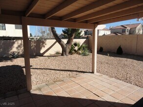 2050 Club Crest Way in Henderson, NV - Building Photo - Building Photo
