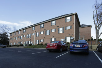 Riverbank Commons in Clemson, SC - Foto de edificio - Building Photo