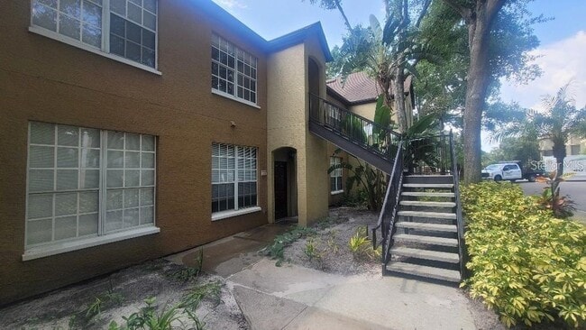 6300 Raleigh St in Orlando, FL - Building Photo - Building Photo