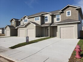 16930 Spirit Brk in Selma, TX - Building Photo