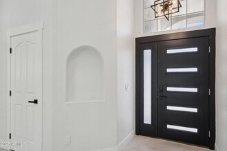 5704 E Estrid Ave in Scottsdale, AZ - Building Photo - Building Photo