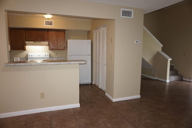 5493 Pinehaven Ct in Jacksonville, FL - Building Photo - Building Photo