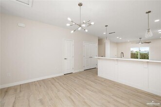 13 East St in McAllen, TX - Building Photo - Building Photo