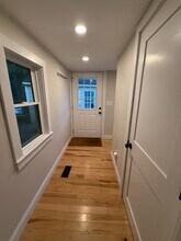 2 Evans Pl in Amesbury, MA - Building Photo - Building Photo