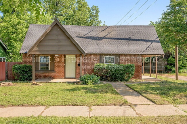 property at 713 SW 25th St