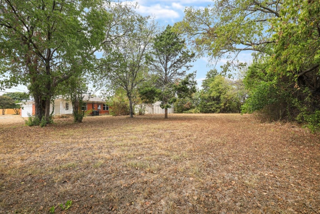1657 E Campbell Rd in Richardson, TX - Building Photo - Building Photo