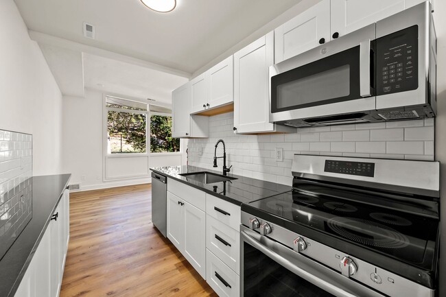 3761 Avera Ave in Winston-Salem, NC - Building Photo - Building Photo