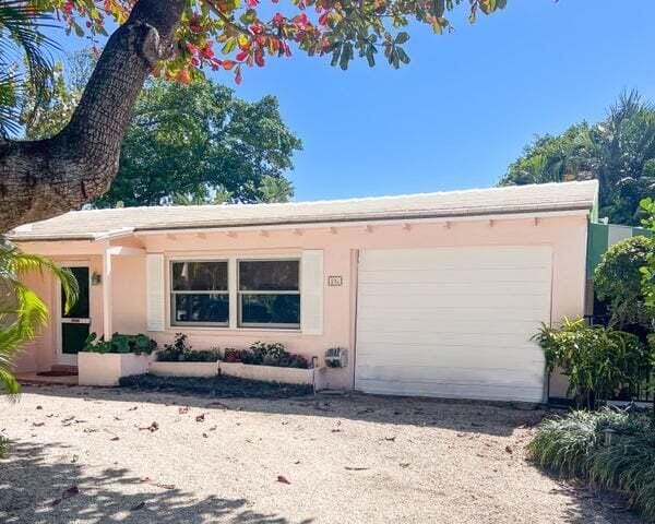 210 Debra Ln in Palm Beach, FL - Building Photo - Building Photo