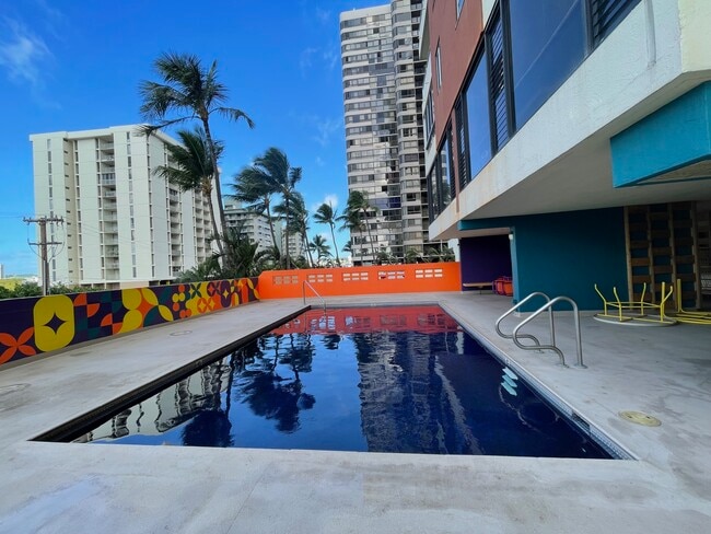 2740 Kuilei St, Unit 2403 in Honolulu, HI - Building Photo - Building Photo